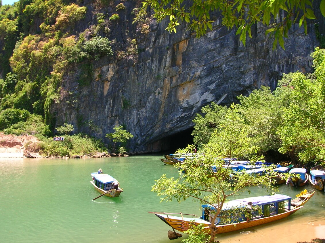 Phong-Nha-Cave-1